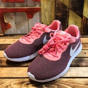 Nike Tanjun Women’s Size 7